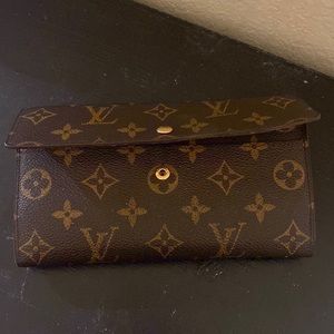 Classic Louis Vuitton wallet Priced to sell